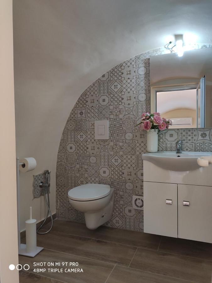 דירות טרני La Casa Delle Sorprese מראה חיצוני תמונה