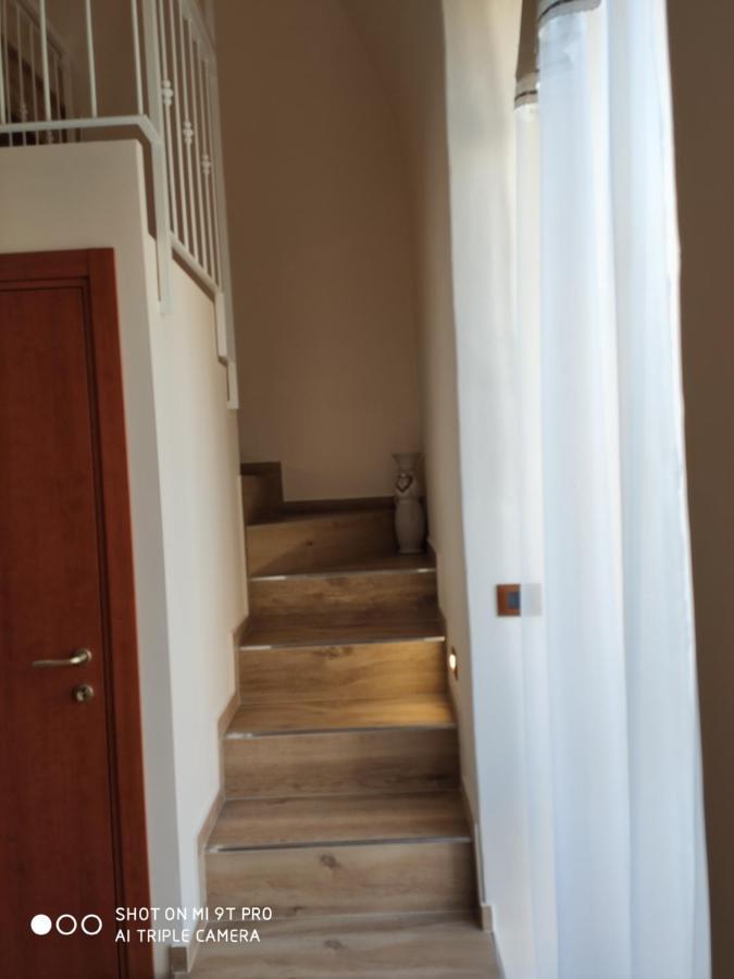 דירות טרני La Casa Delle Sorprese מראה חיצוני תמונה